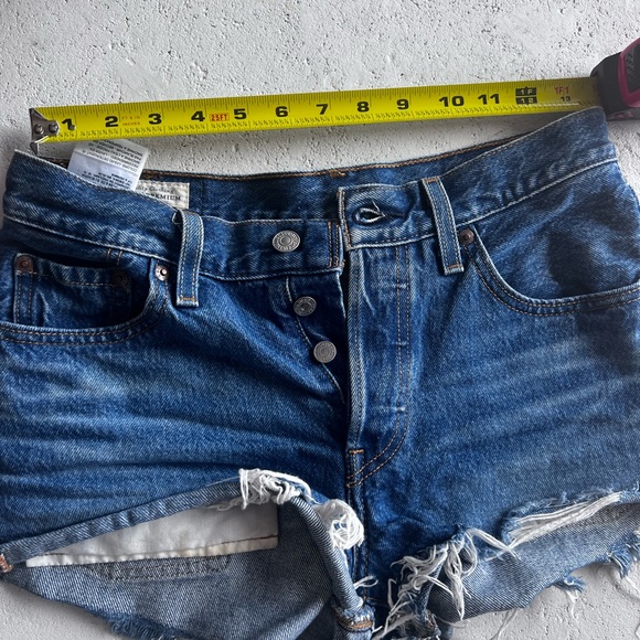 Levi 501 shorts - Picture 4 of 5